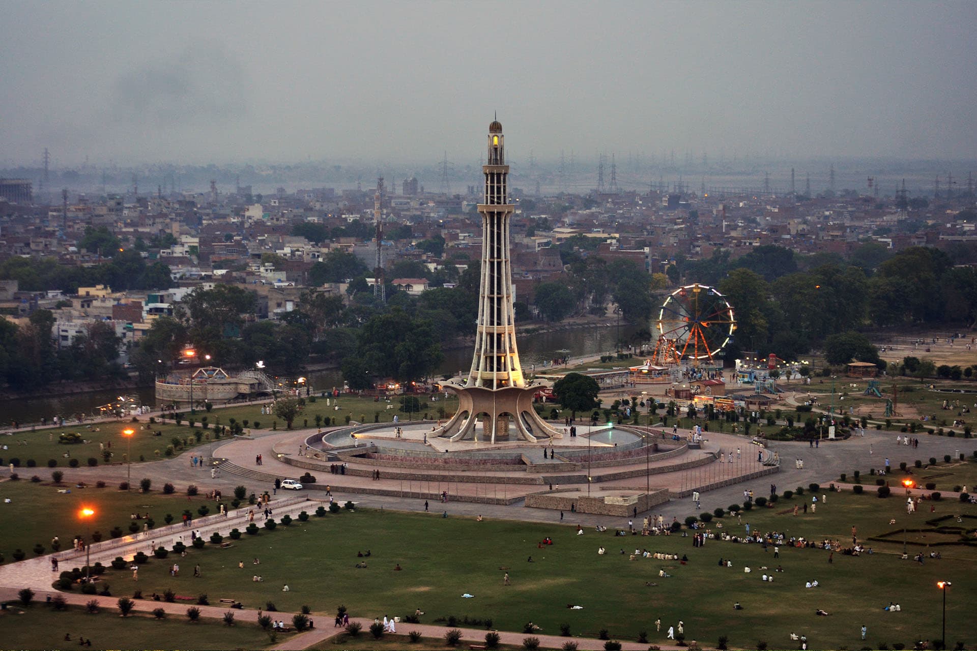 Lahore's Architectural Wonders: A Stroll Through History